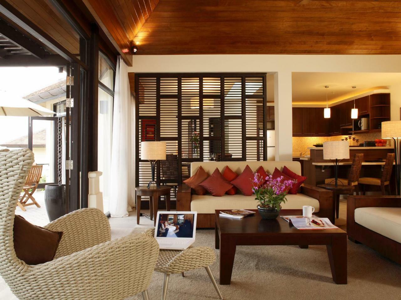 Indochine Resort And Villas - Sha Extra Plus Patong Eksteriør billede A living room